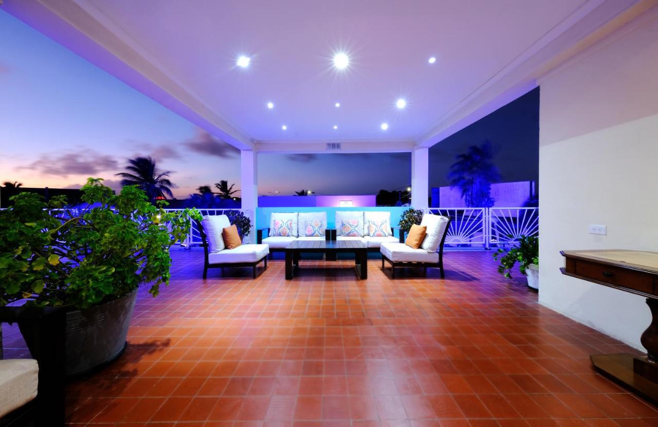 Victoria City Hotel Oranjestad Ngoại thất bức ảnh