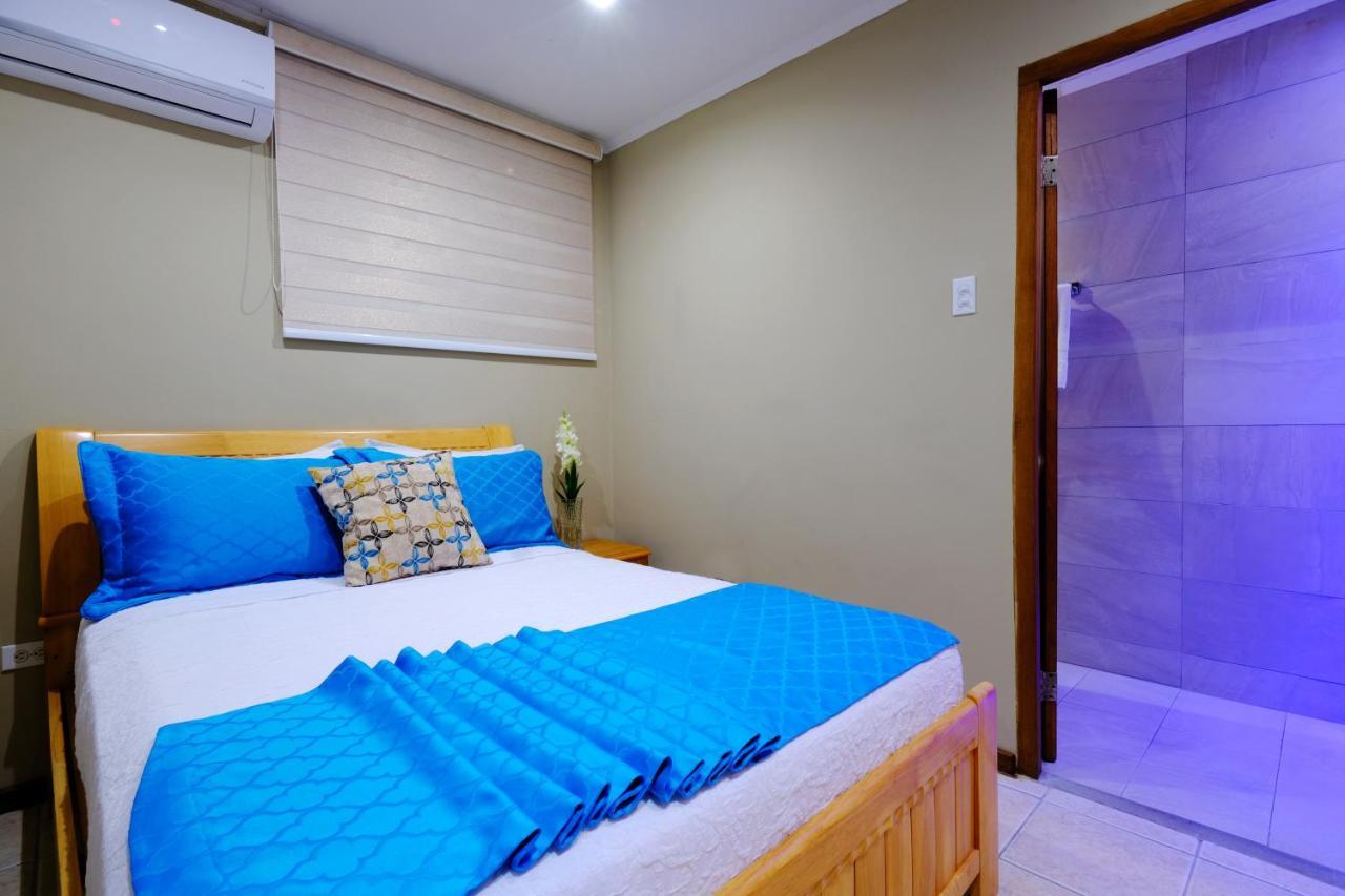 Victoria City Hotel Oranjestad Ngoại thất bức ảnh