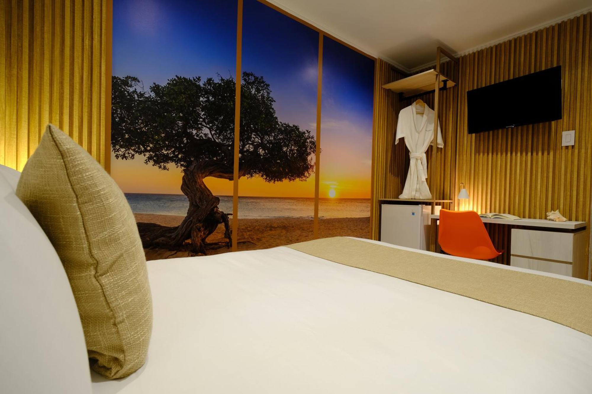 Victoria City Hotel Oranjestad Ngoại thất bức ảnh